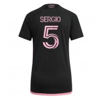 Camisa de Futebol Inter Miami Sergio Busquets #5 Equipamento Secundário Mulheres 2023-24 Manga Curta